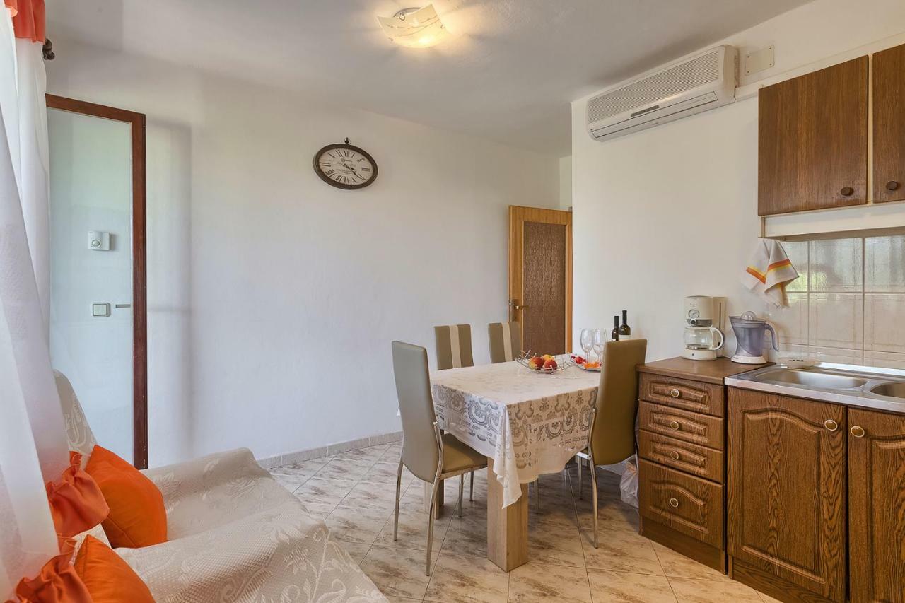 Apartman D&D, Dvorine 63 Banjole Exterior photo