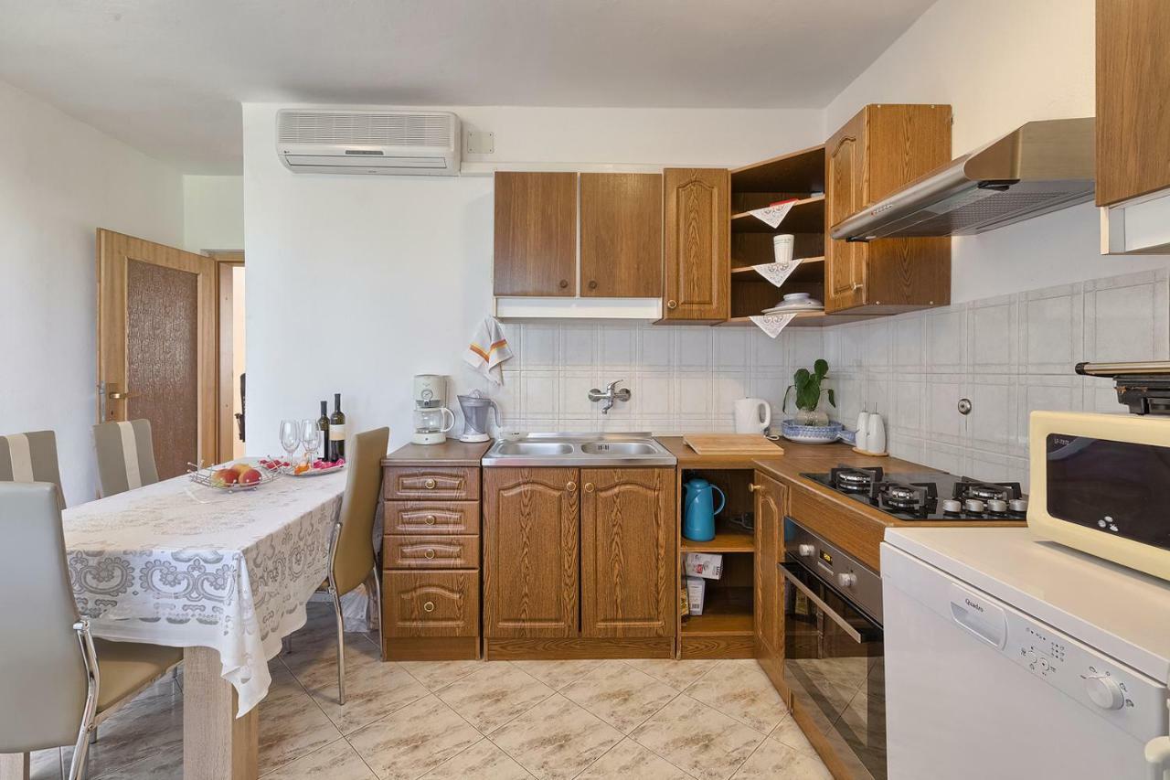 Apartman D&D, Dvorine 63 Banjole Exterior photo