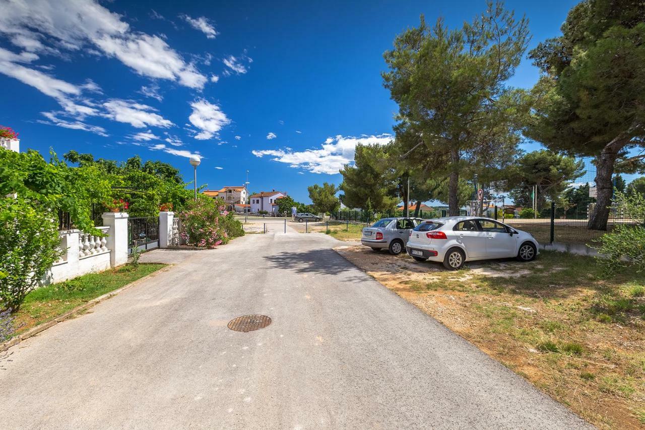 Apartman D&D, Dvorine 63 Banjole Exterior photo
